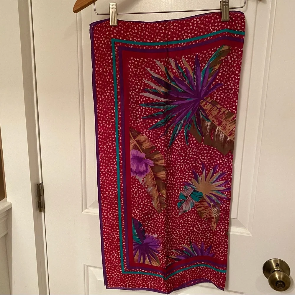 VERA SCARF VINTAGE RED WHITE PURPLE GREEN BROWN FROND PALM LEAVES SILK SQUARE